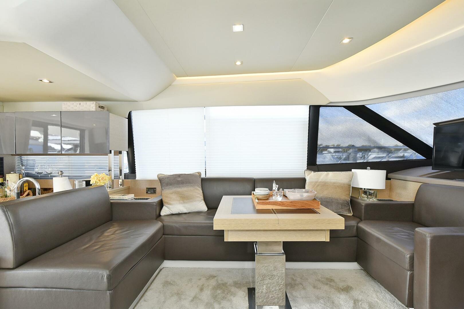 2018 Prestige 560 Fly - Image 34