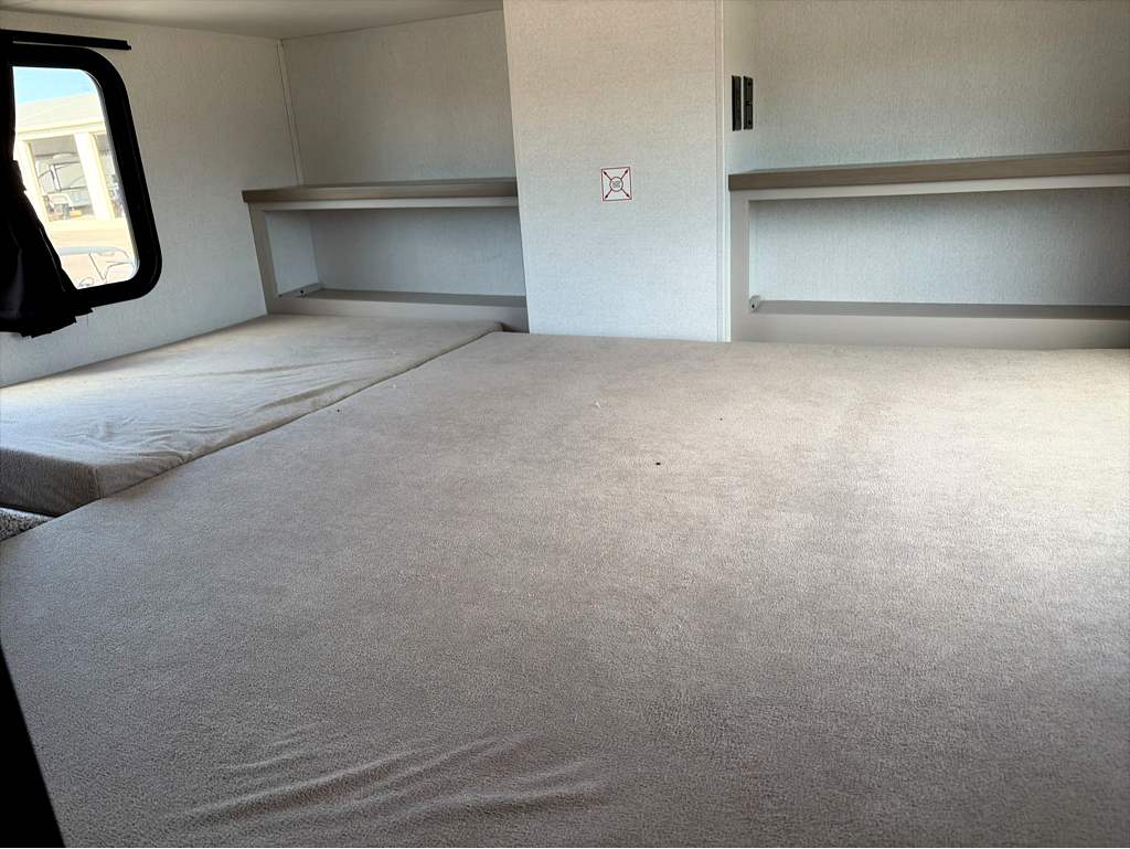2027 JAYCO JAY FLIGHT BUNGALOW JAYLOFTDS - Image 17