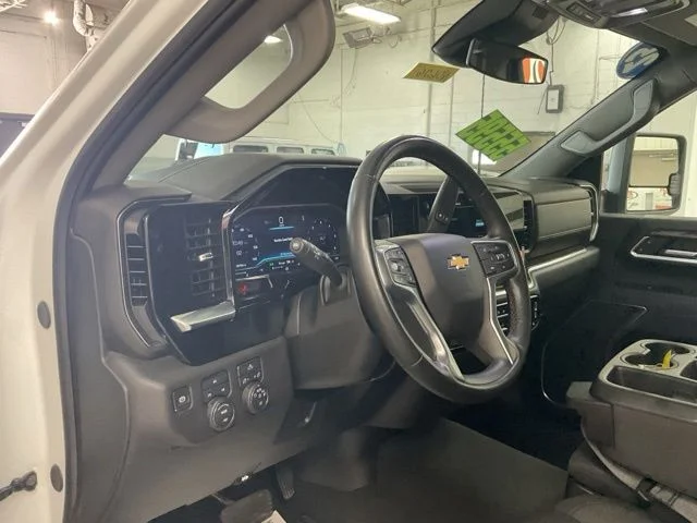 2025 Chevrolet Silverado 2500HD 4WD Crew Cab 172" LT - Image 12