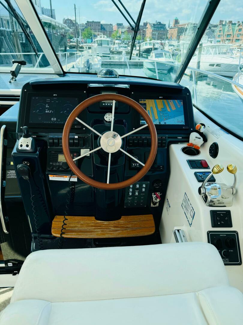 2007 Tiara Yachts 3900 Sovran - Image 9