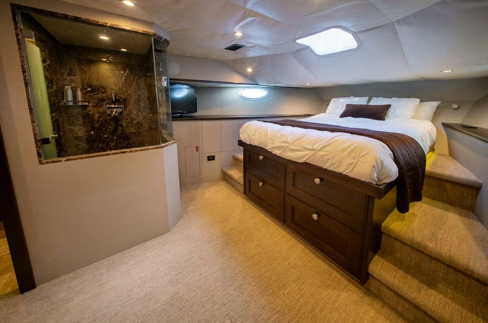 1992 Crescent Custom Yachts Custom - Image 22
