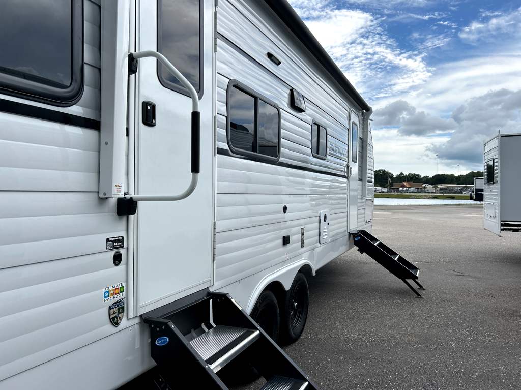 2026 VENTURE RV SIENNA 241VRD - Image 10