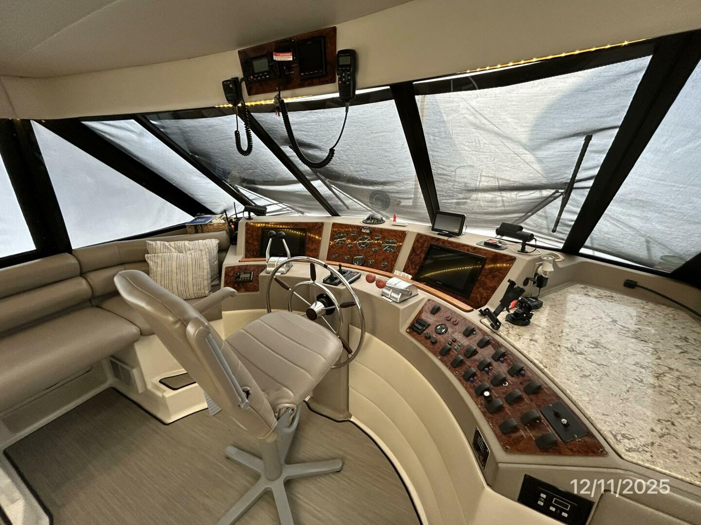 1998 Bayliner 4788 - Image 45