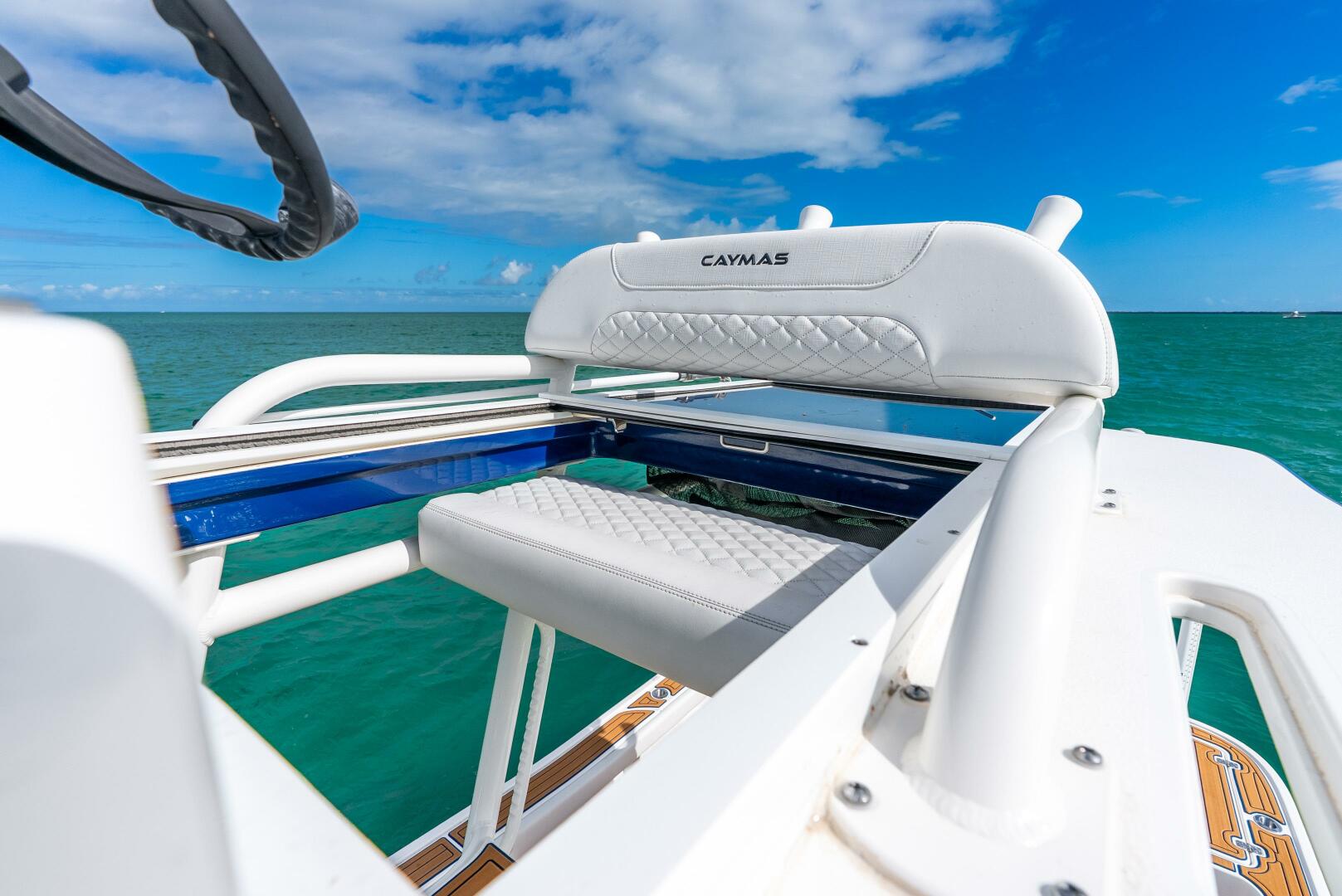 2024 Caymas Hybrid Boat 281 HB - Image 27