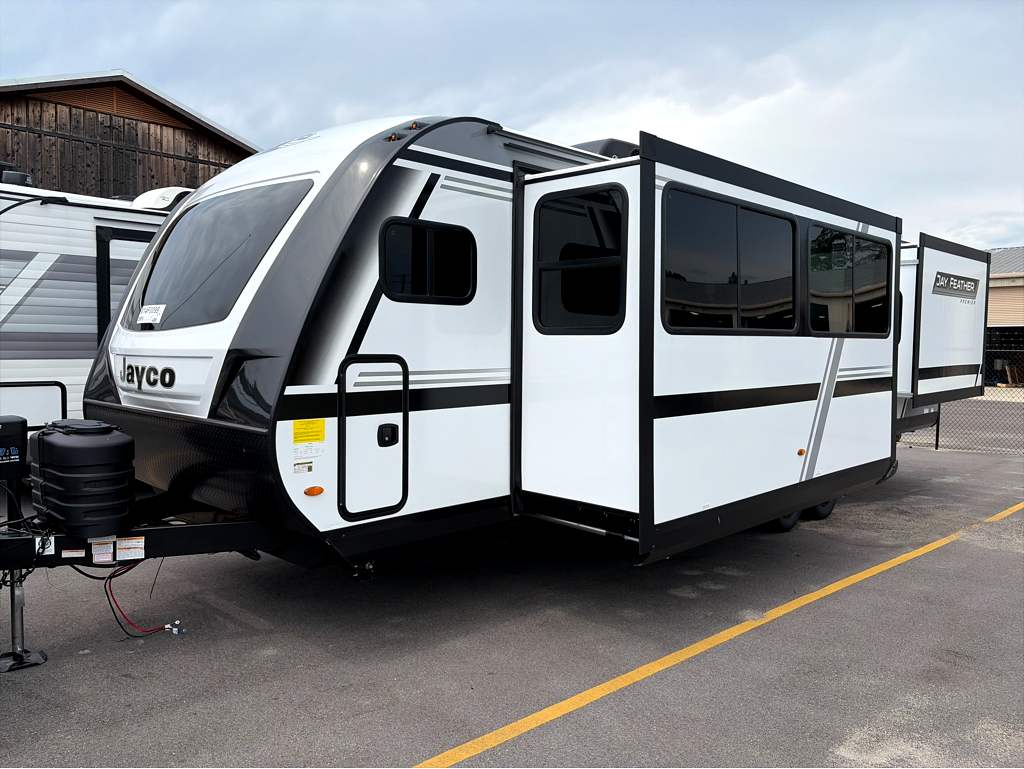 2027 JAYCO JAY FEATHER 26FK - Image 4