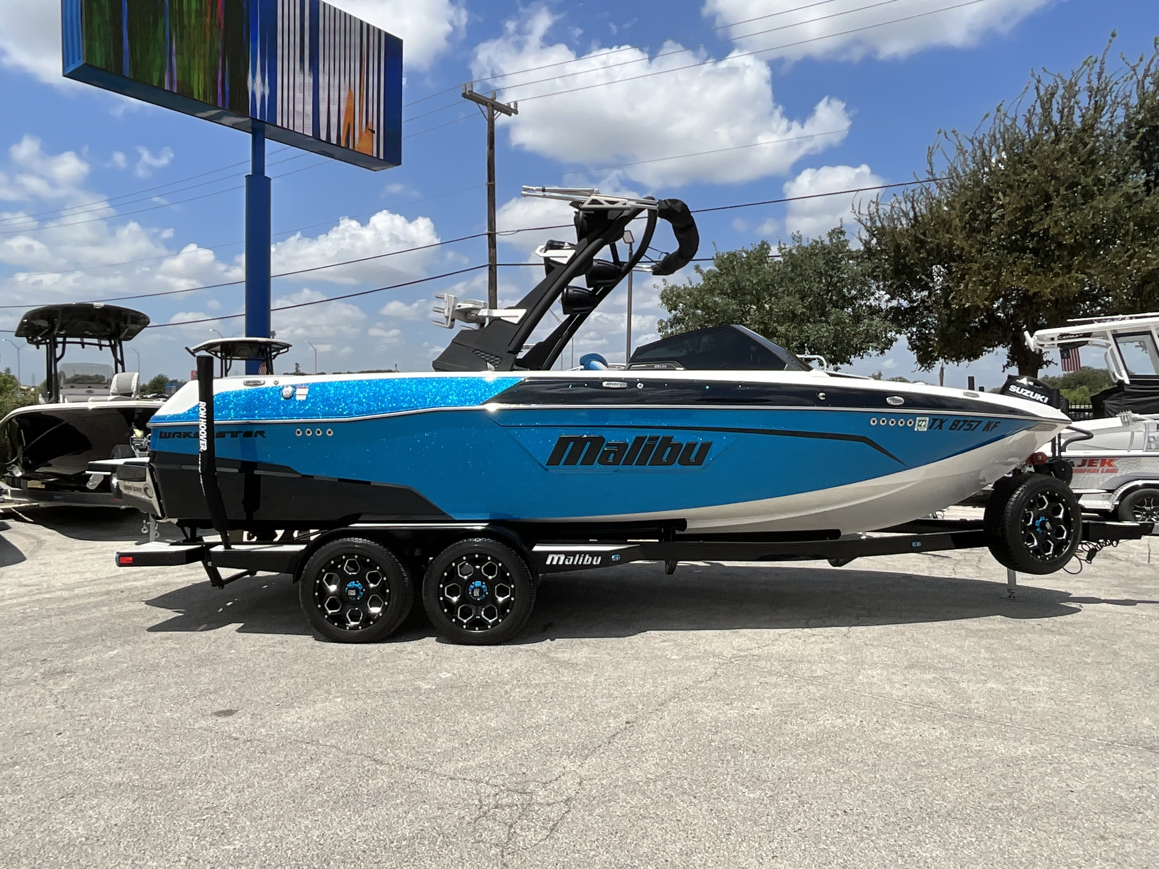 2022 MALIBU 23LSV - Image 1