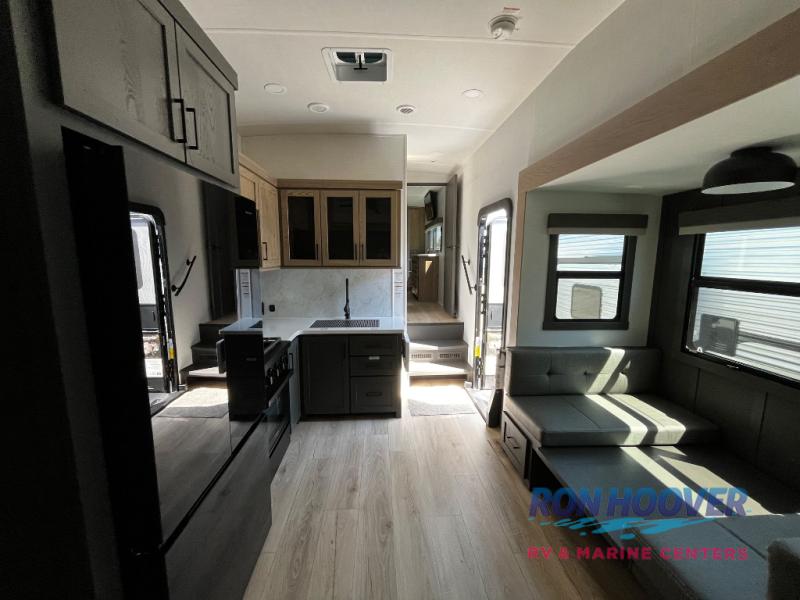 2026 FOREST RIVER 405SBH - Image 26