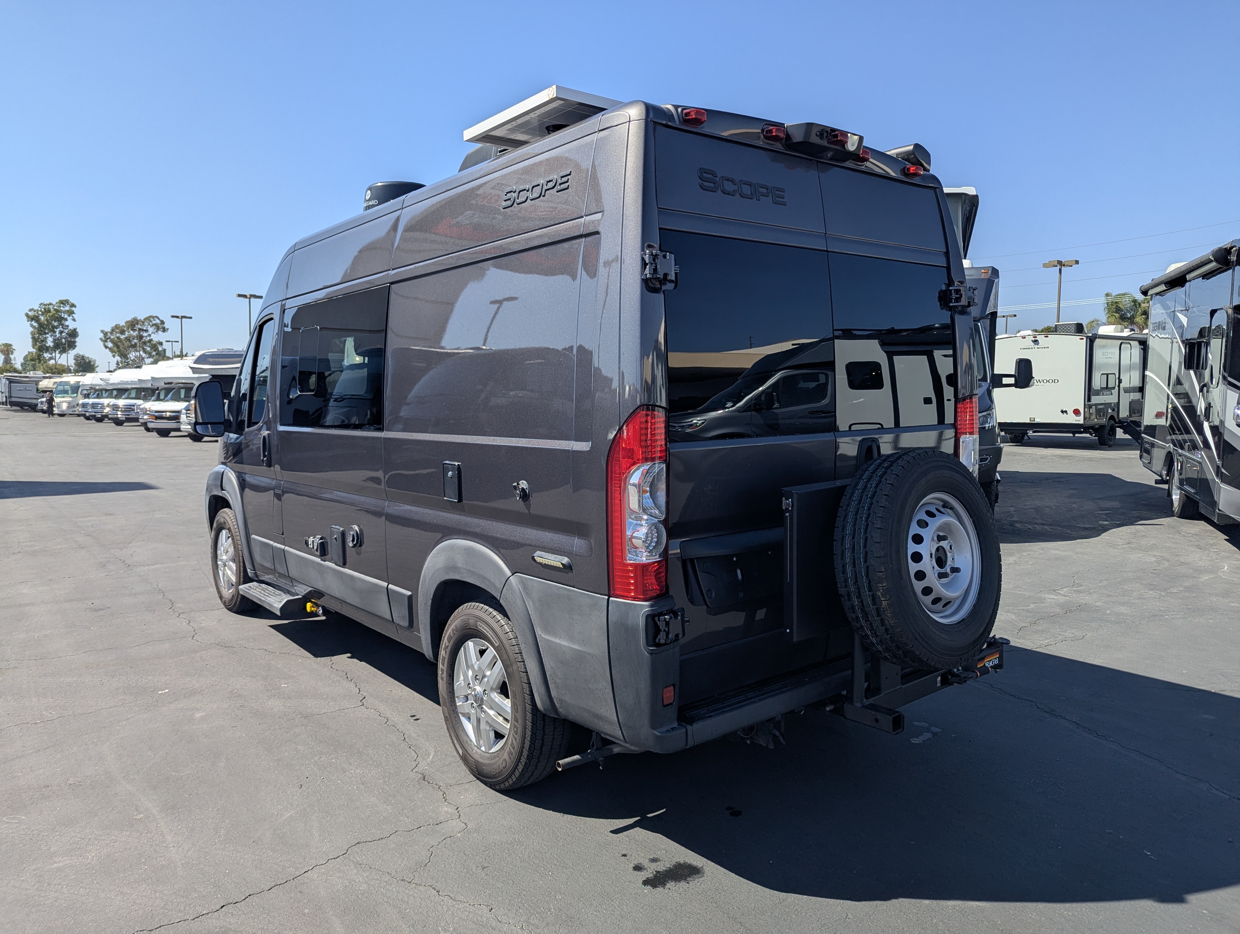 2023 Thor Motor Coach Scope 18M - Image 4
