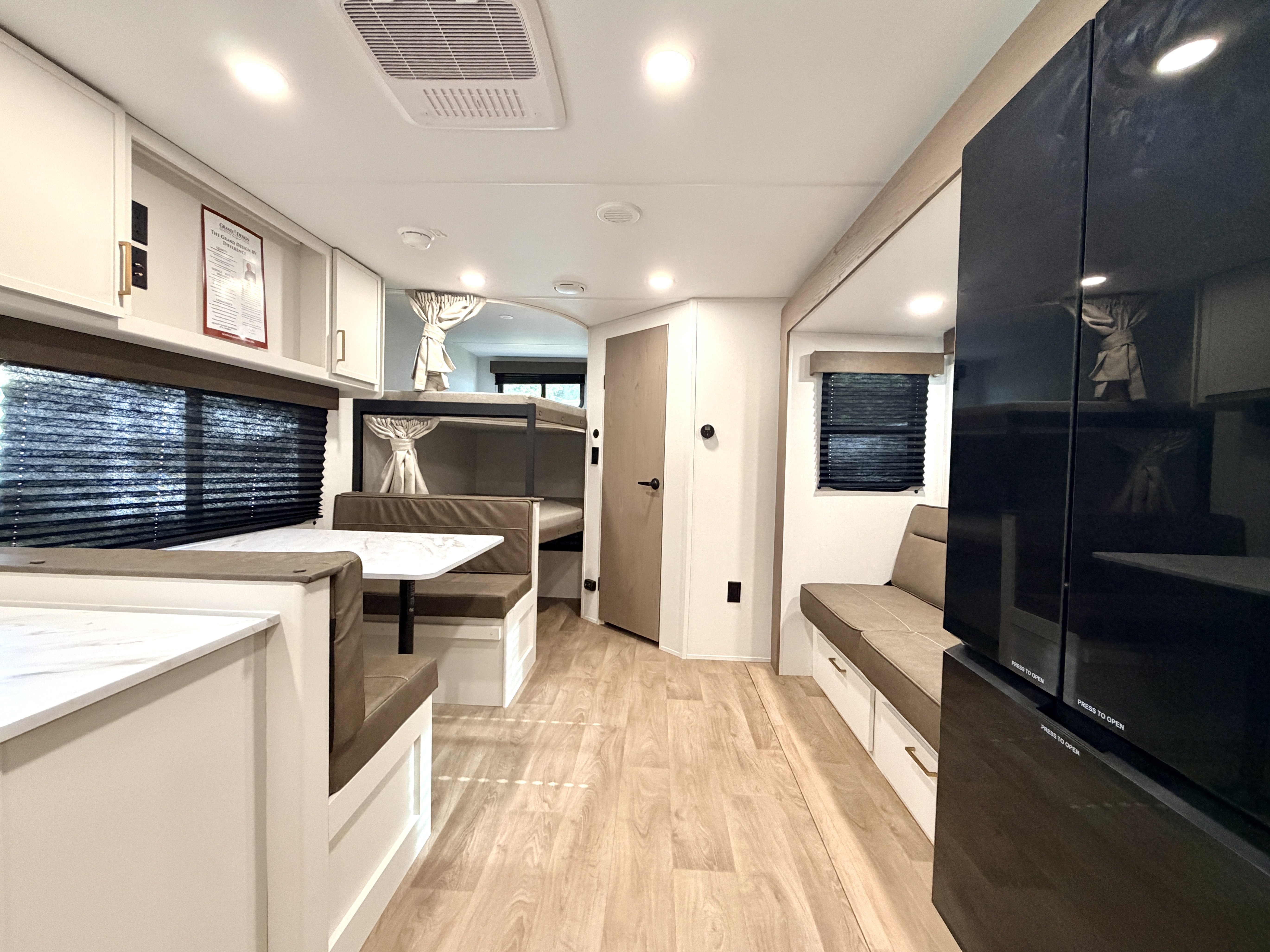 2027 Grand Design Transcend XPLOR 26BHX - Image 9