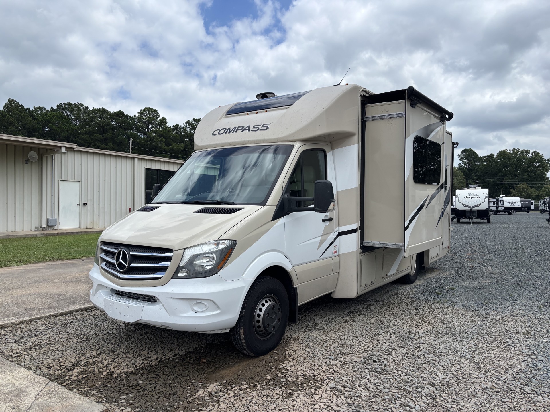2018 Thor Motor Coach Compass 24TX - Image 4