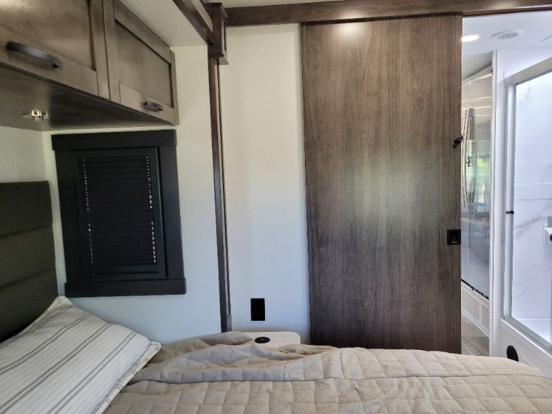 2026 Entegra Coach Vision XL 31UL - Image 20