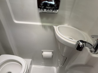 2016 AIRSTREAM INTERSTATE EXT LOUNGE - Image 26