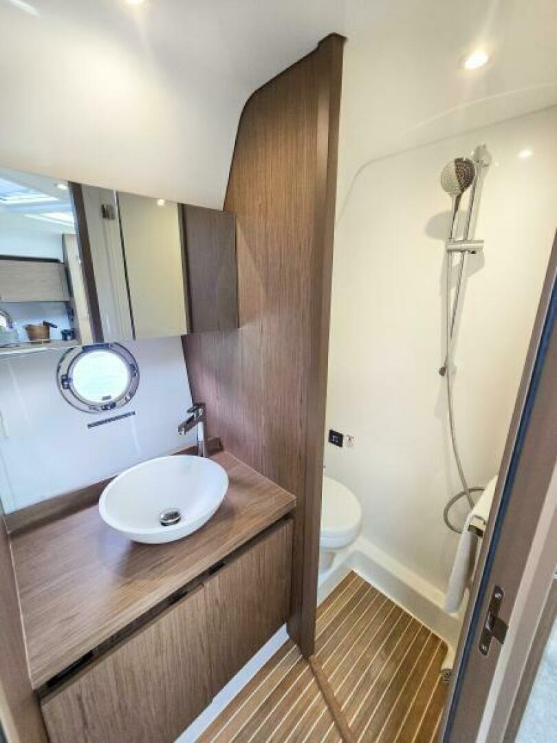 2019 Beneteau Gran Turismo 40 - Image 25