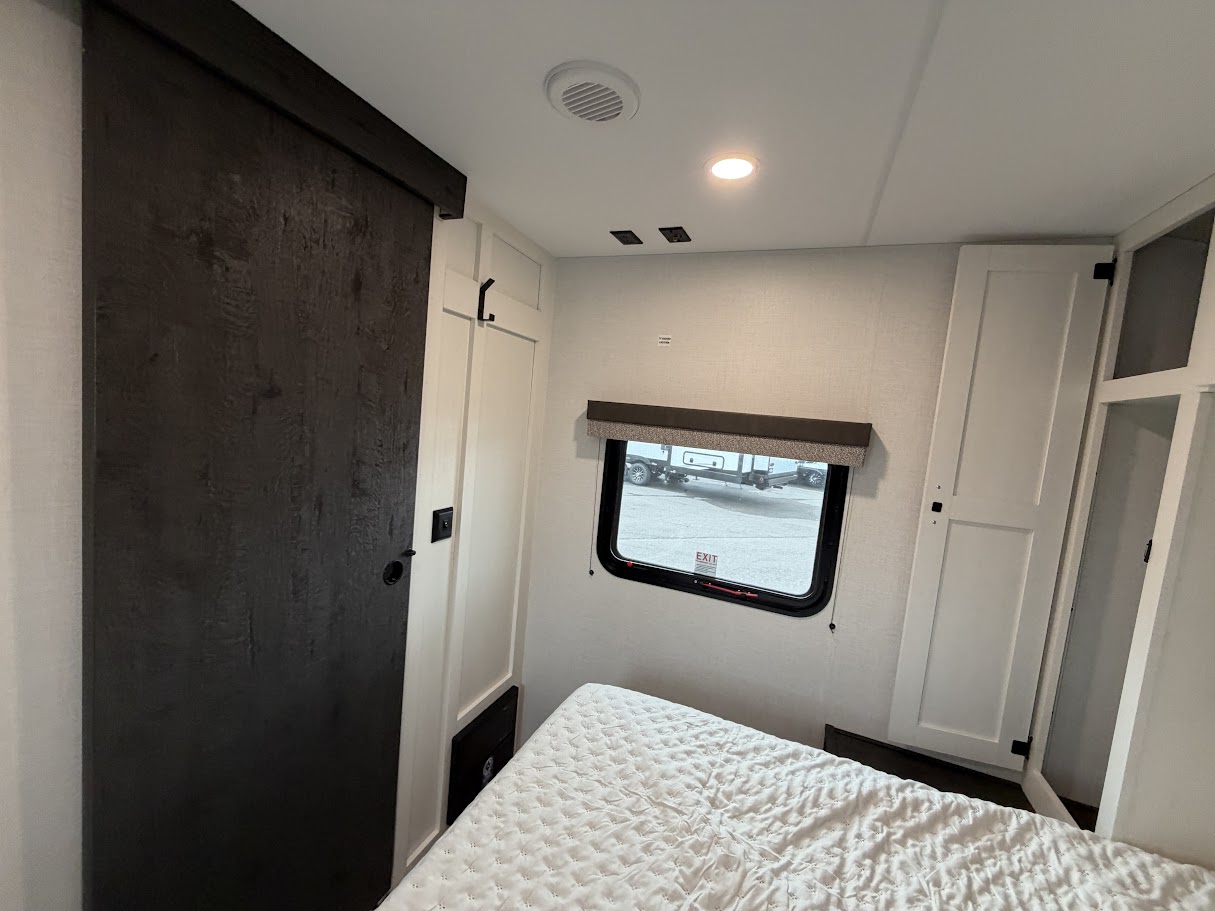 2026 VENTURE RV SIENNA 231VRK - Image 50