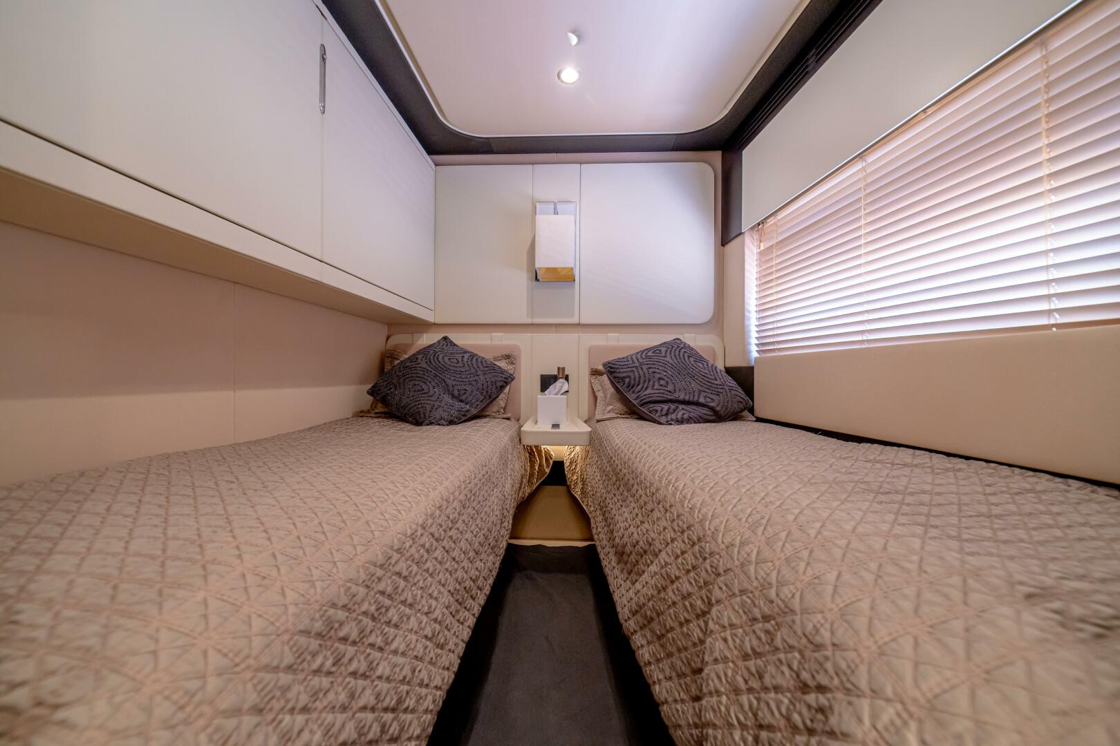 2017 Azimut 77S - Image 87
