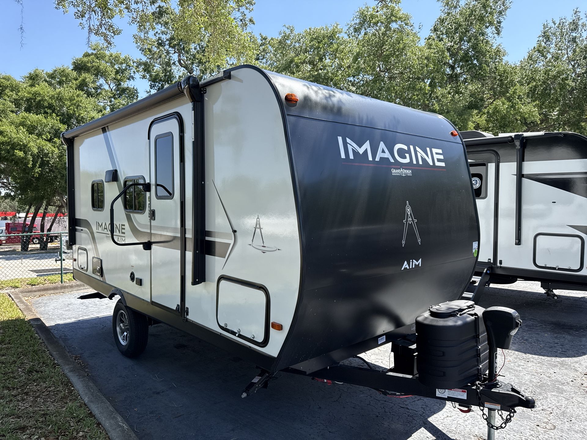 2025 Grand Design Imagine AIM
