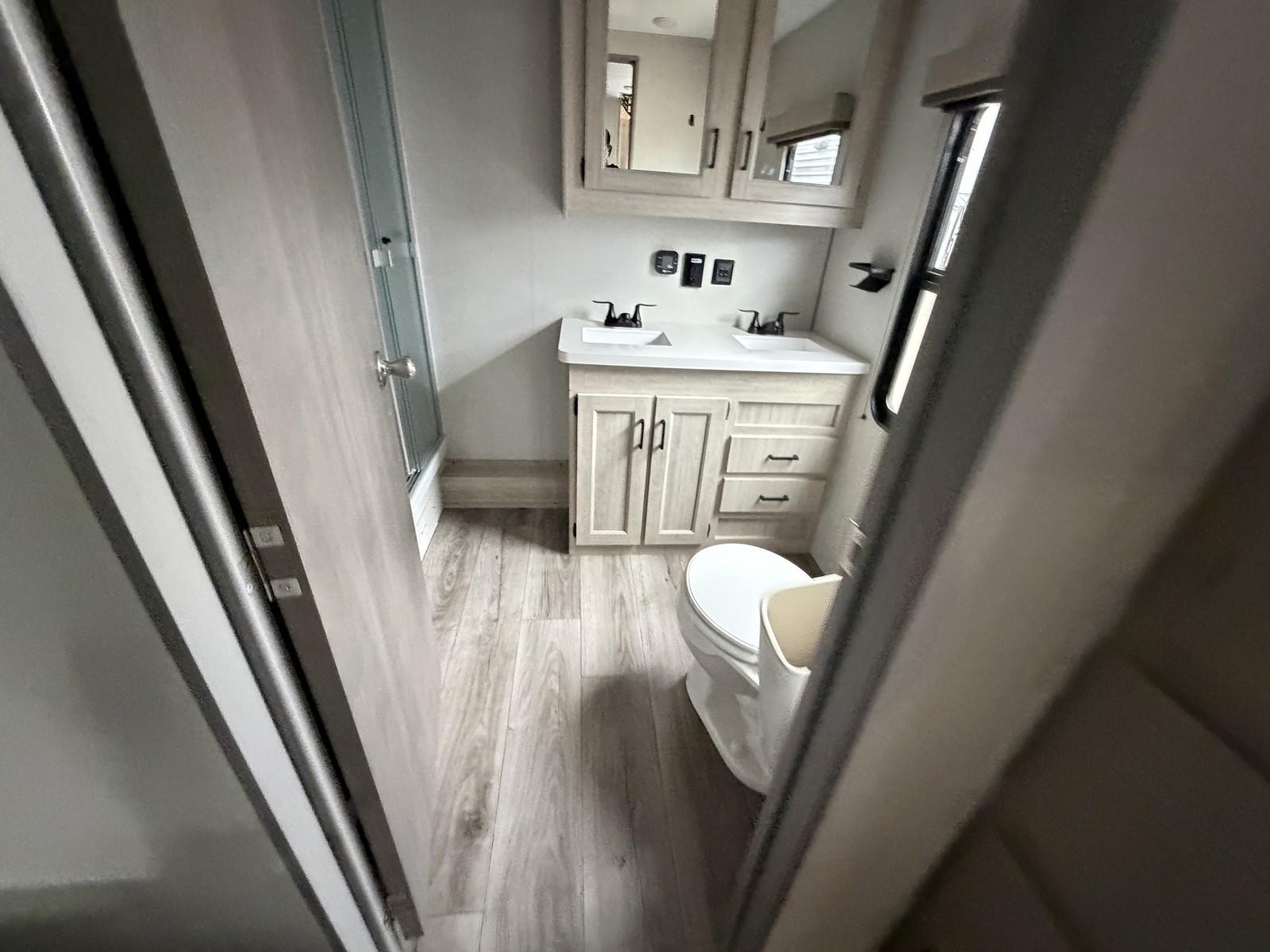2026 COACHMEN CATALINA 44CONDO - Image 31