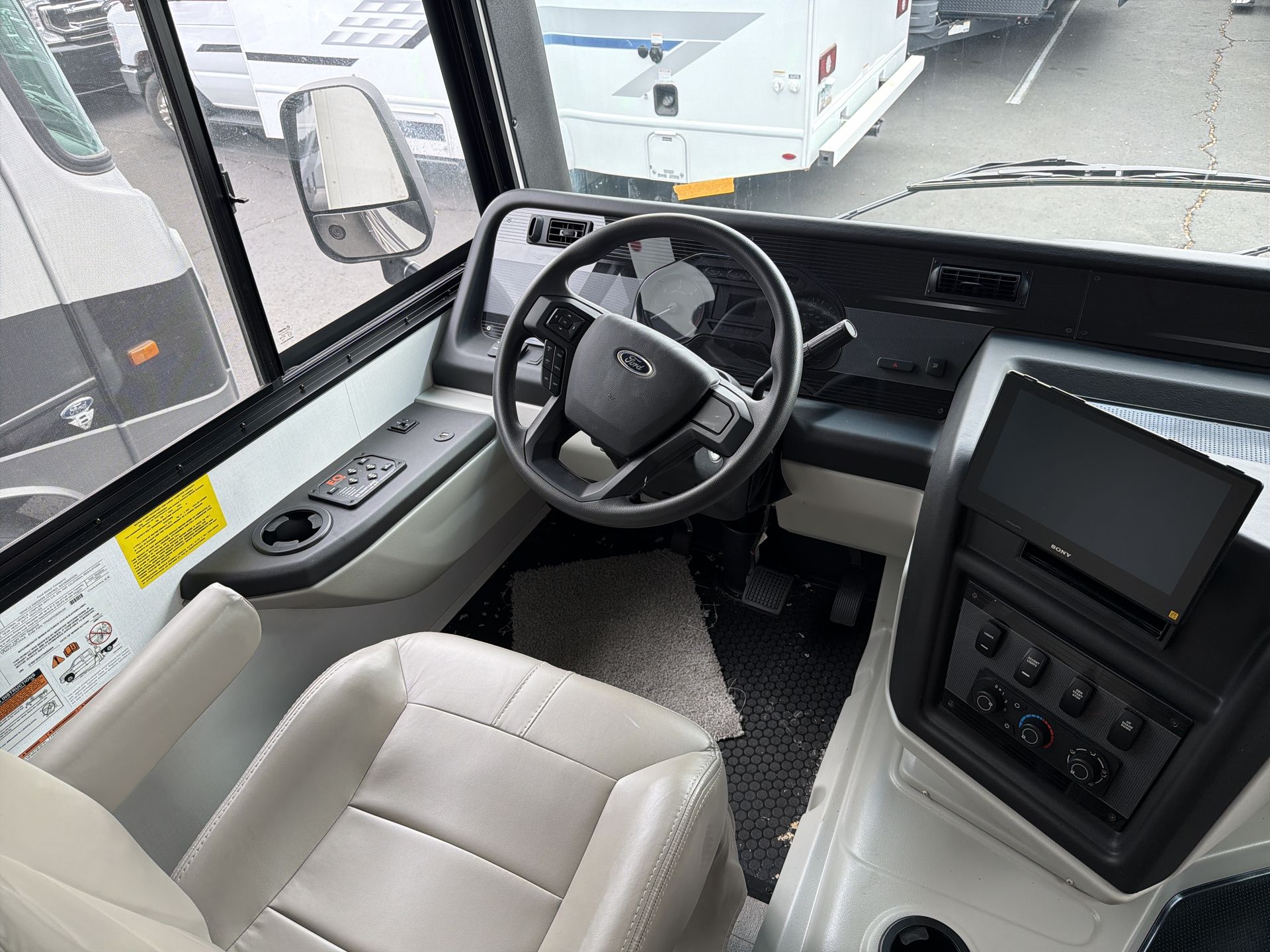 2027 Entegra Coach Vision 29S - Image 13