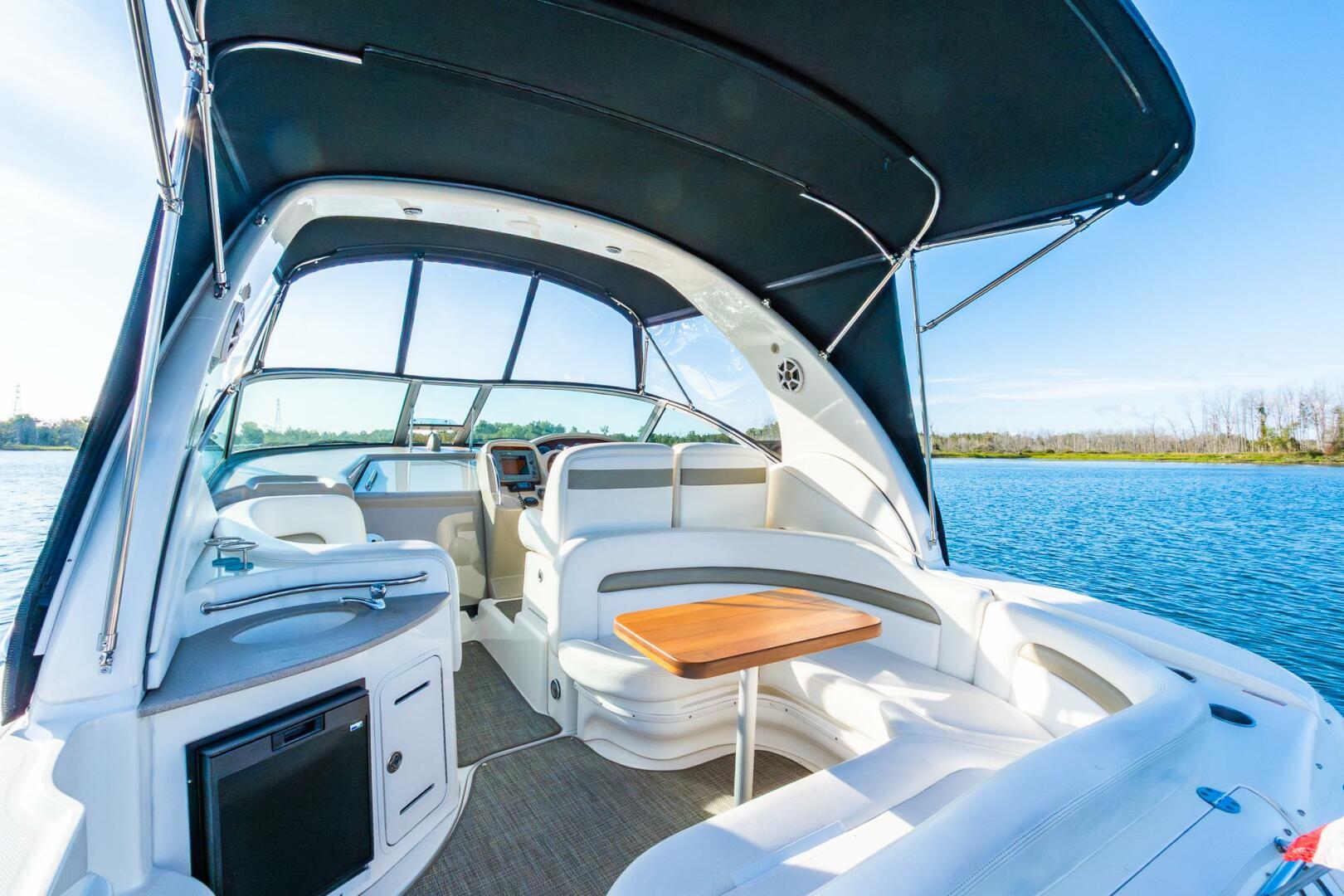 2007 Sea Ray 320 Sundancer - Image 16
