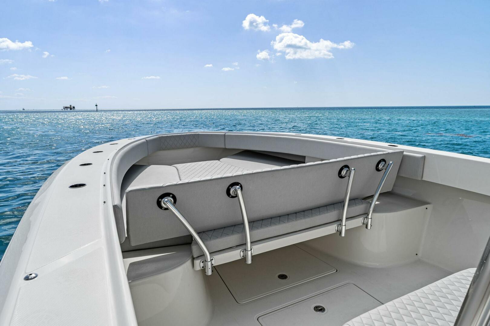 2015 Bahama 41 - Image 33