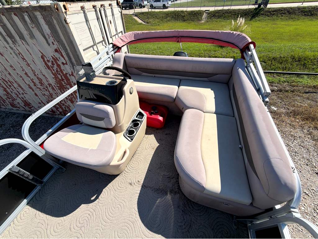 2014 SUNTRACKER 16BB - Image 9