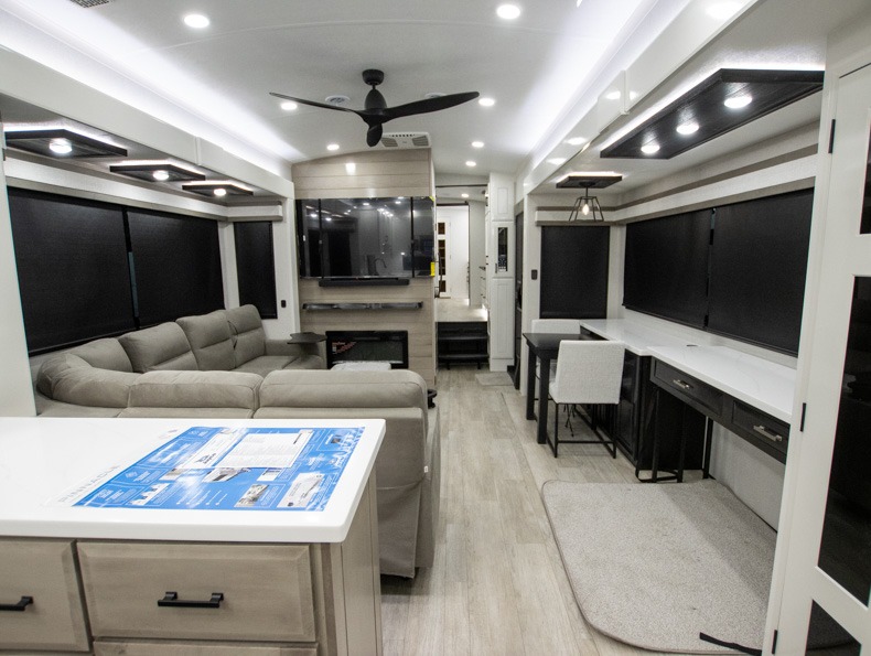2026 Jayco Pinnacle 38FBRK - Image 17
