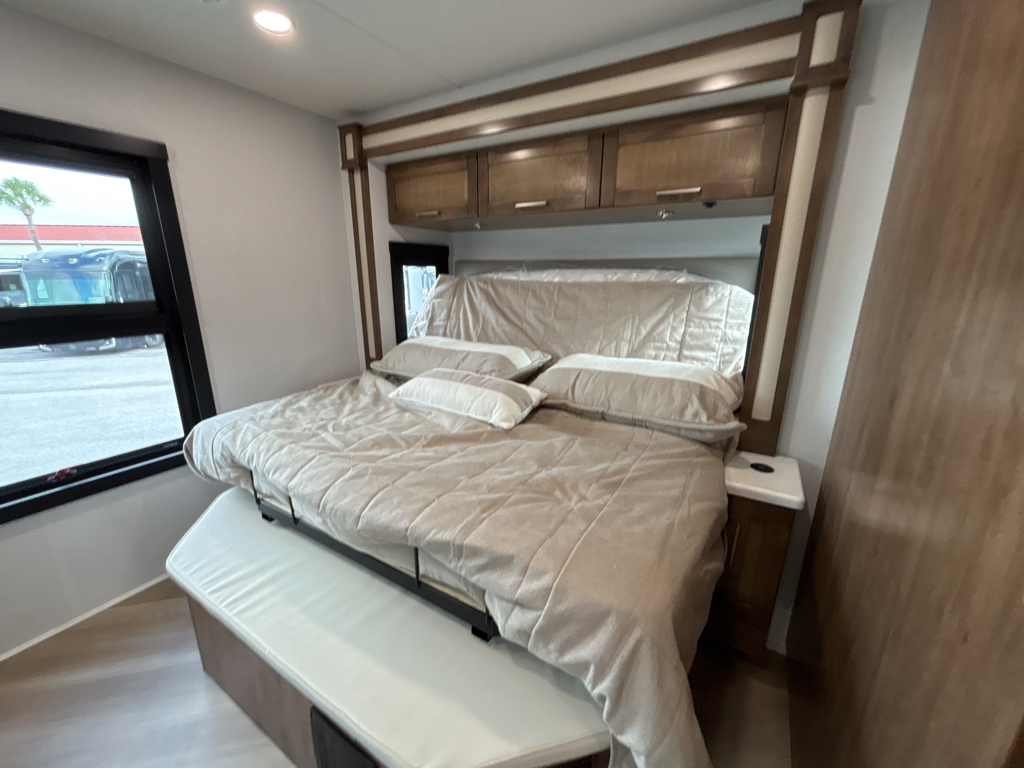 2026 JAYCO SENECA 37M - Image 22