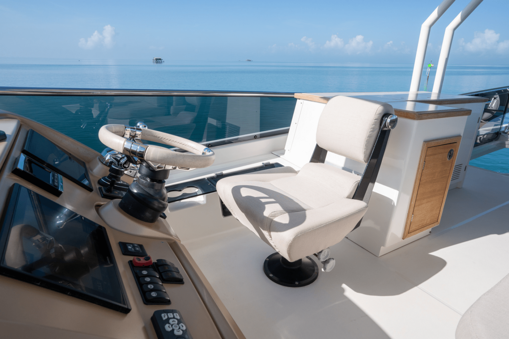 2019 Monte Carlo Yachts MC6 - Image 16