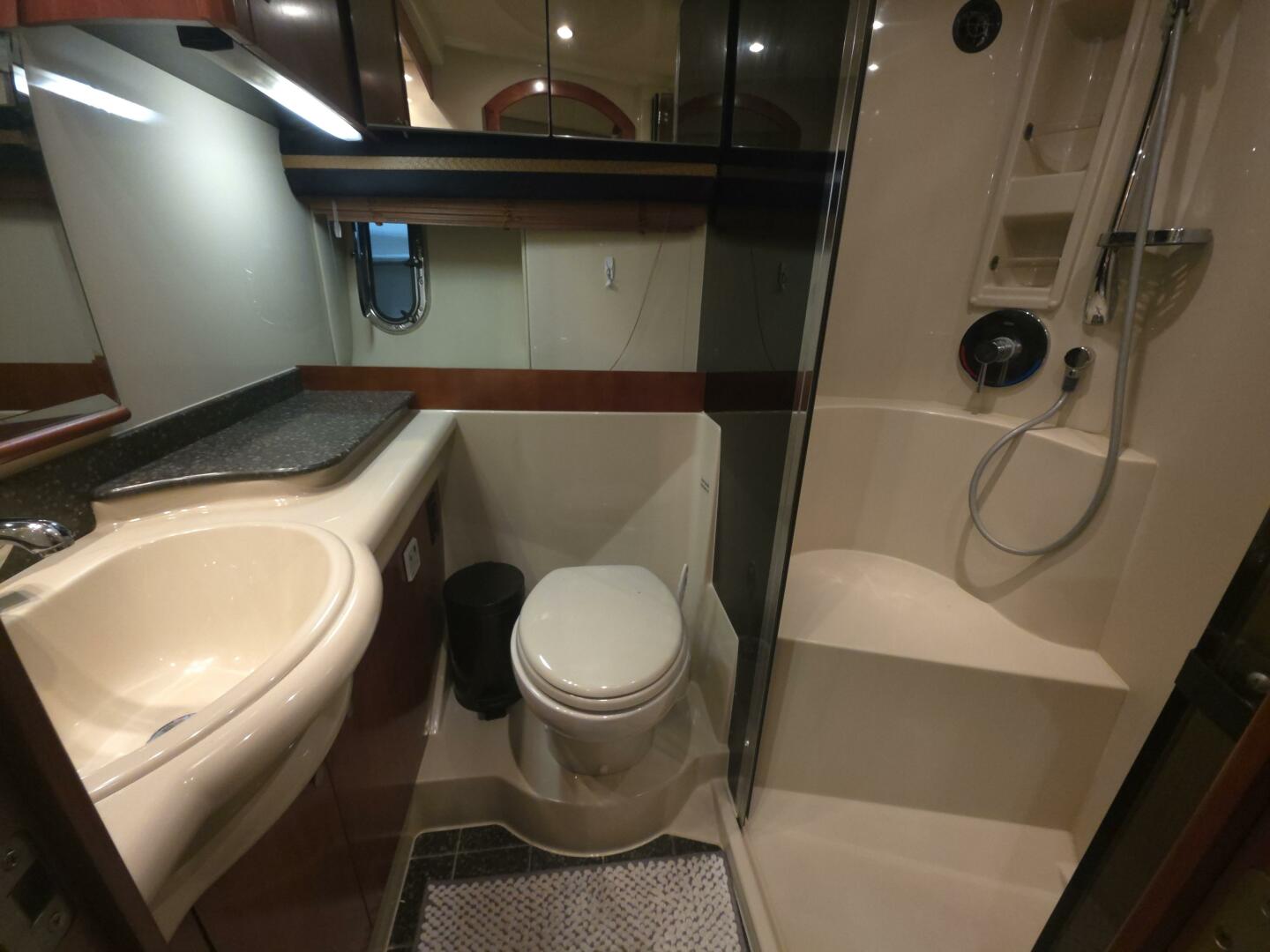 2008 Cruisers Yachts - Image 17