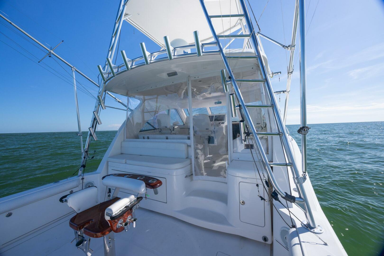 2012 Cabo 40 Express - Image 19