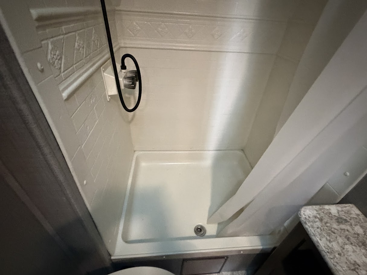 2018 CROSSROADS ZINGER 205bh - Image 24