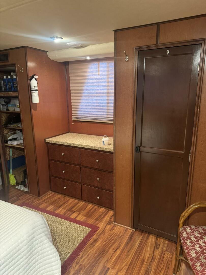 2006 Gibson 5500 Series - Image 20