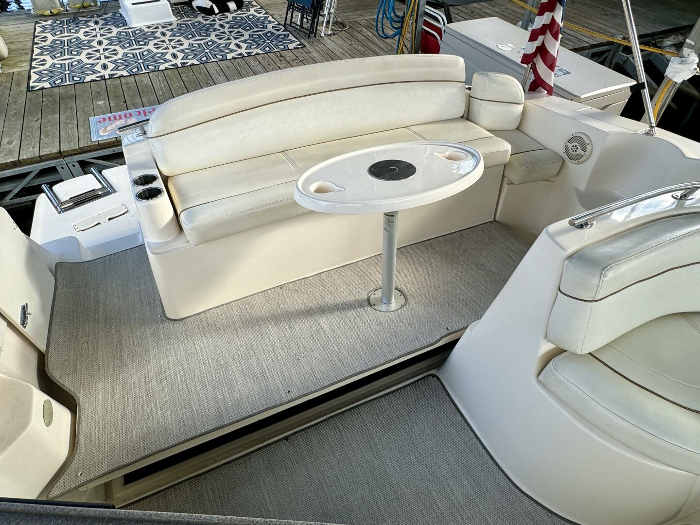 2004 Rinker 342 Fiesta Vee - Image 79