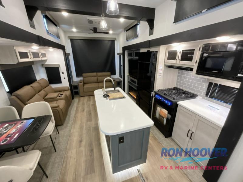 2026 PALOMINO PUMA 401LFT - Image 2