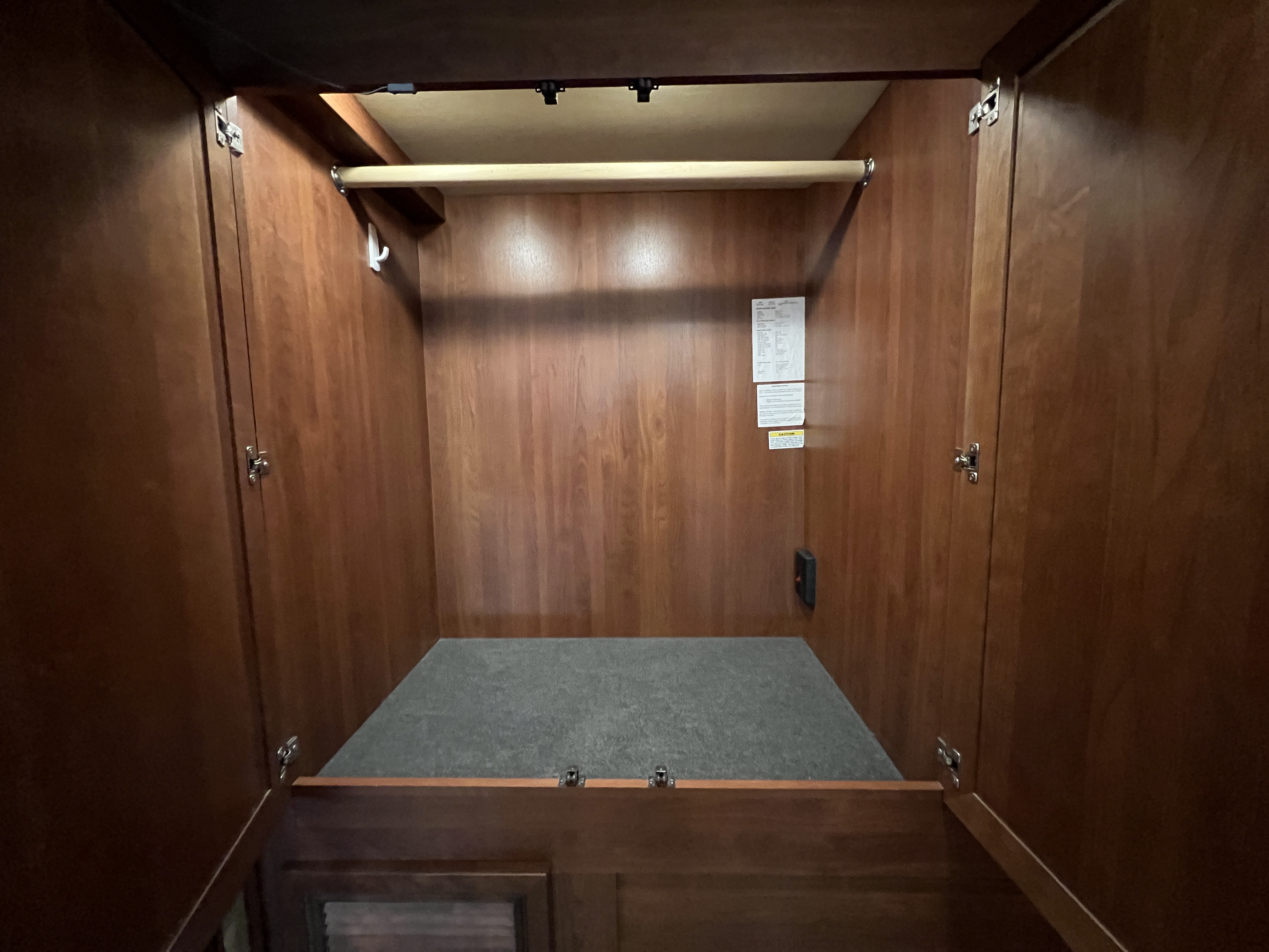 2015 Holiday Rambler Ambassador 38FST - Image 20