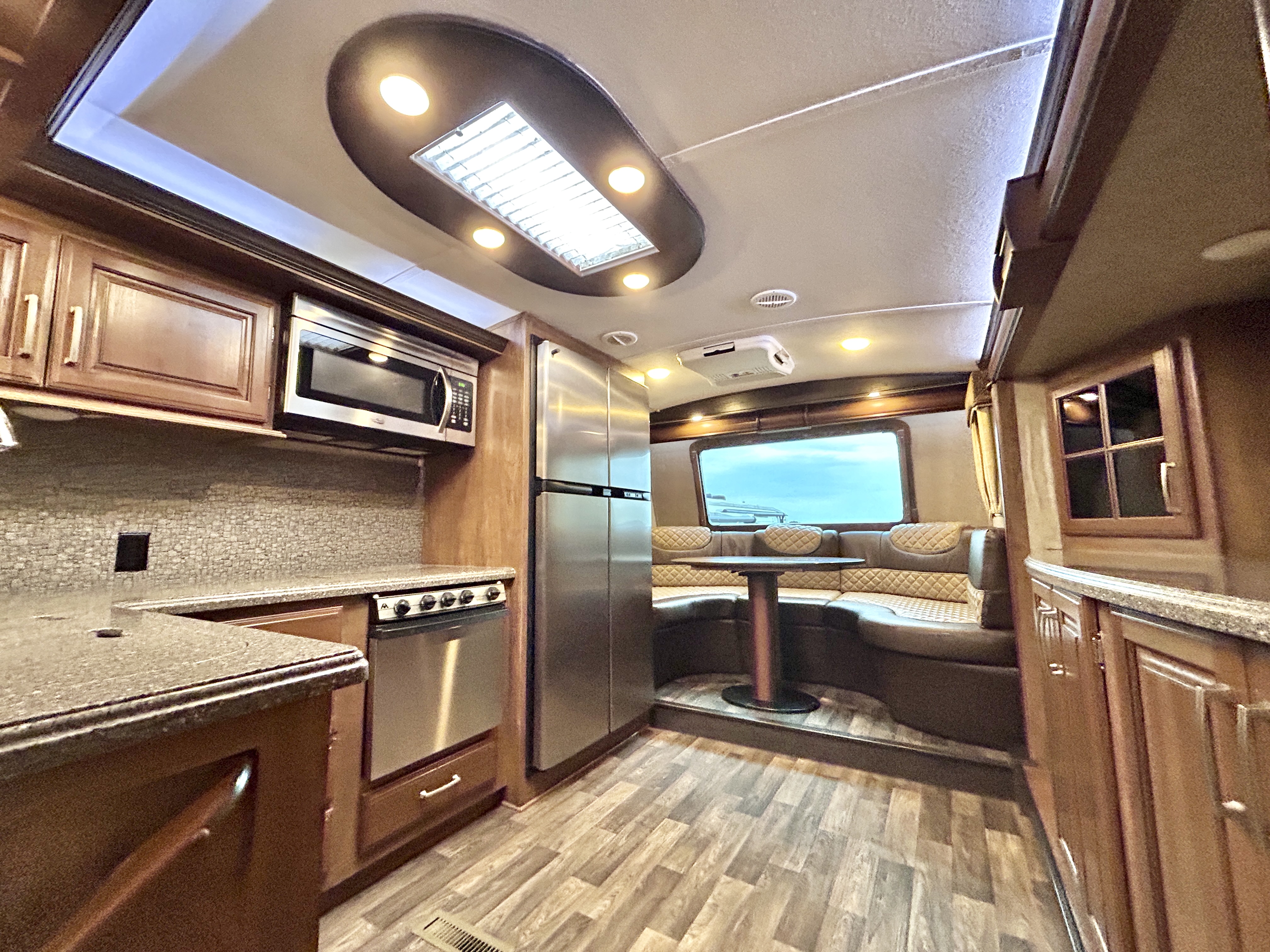 2017 Keystone Montana 3820FK - Image 12