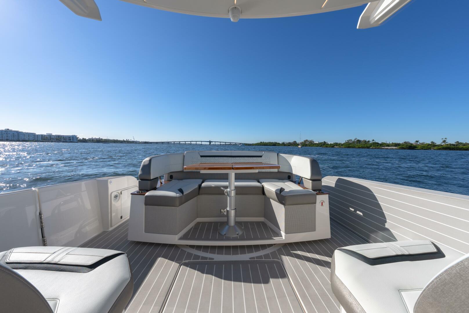 2025 Tiara Yachts 43 LE - Image 14
