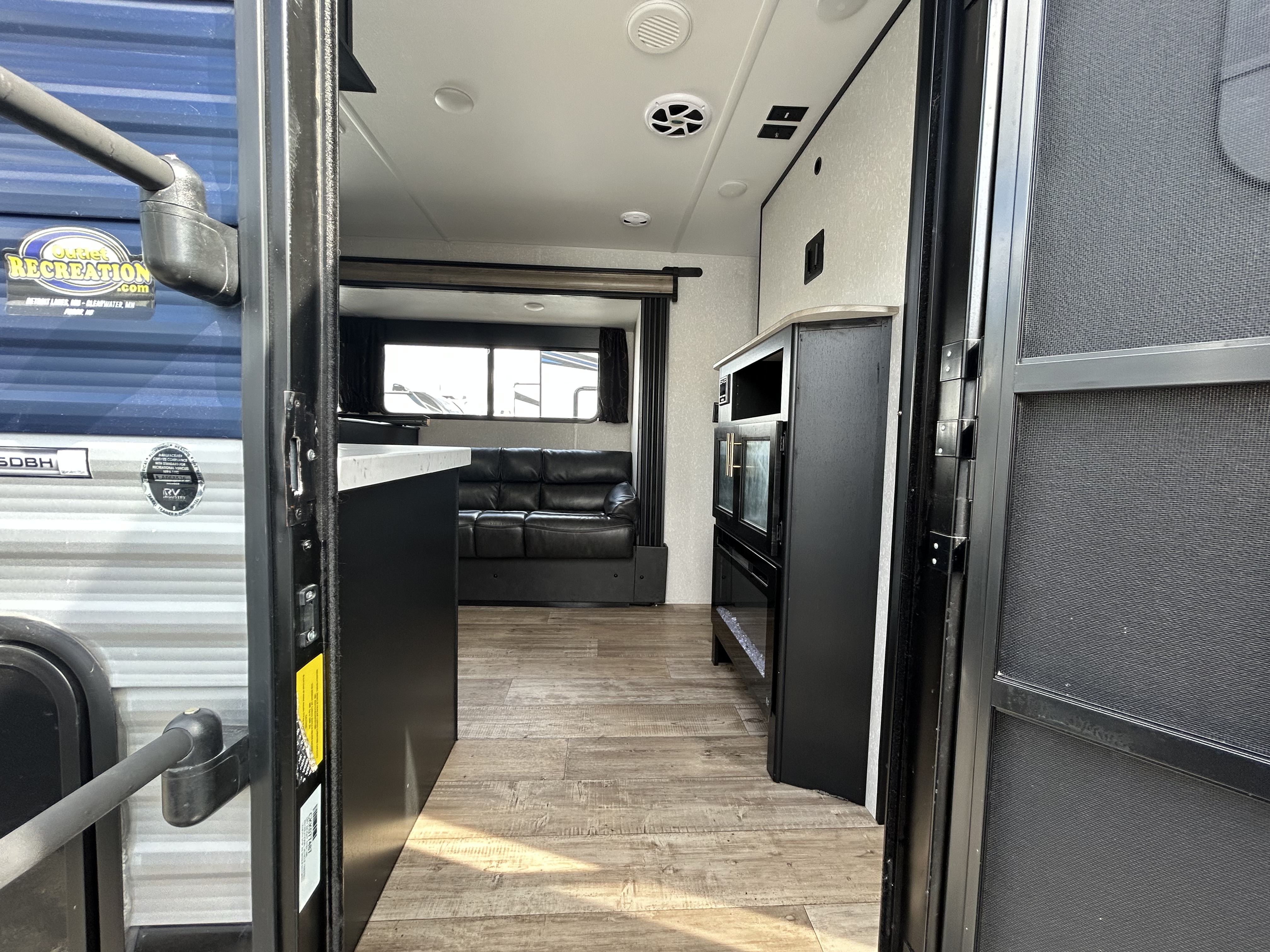 2022 Forest River Cherokee Grey Wolf 26DBH - Image 7