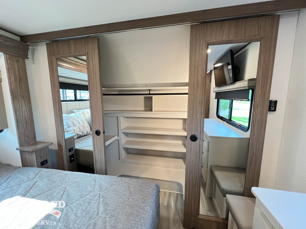 2023 Alliance RV Paradigm 395DS - Image 44