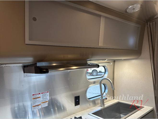 2026 Airstream Caravel 22FB - Image 11