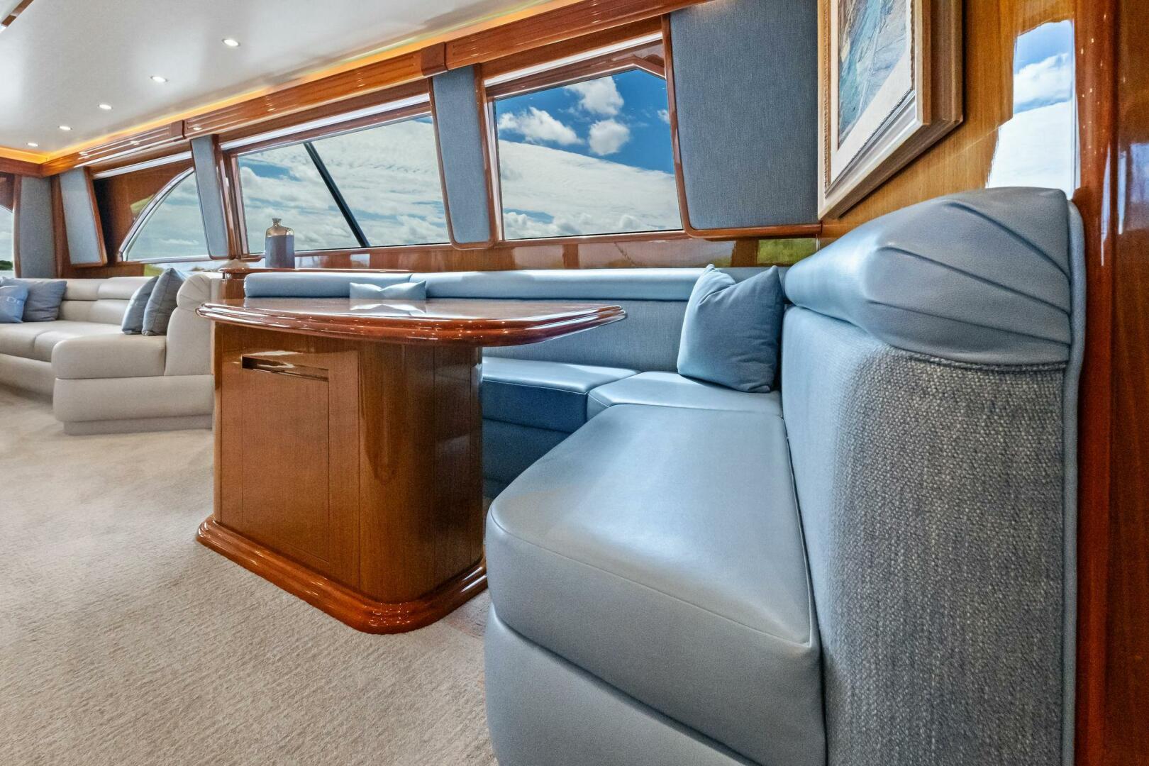 2012 Viking 82 Convertible - Image 14