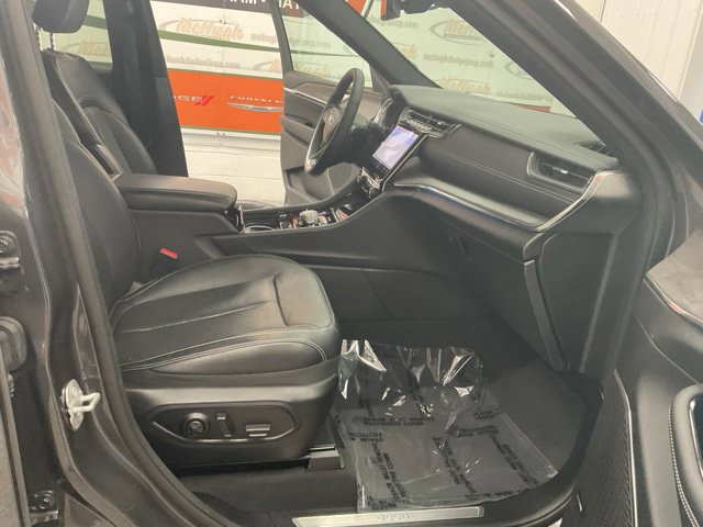 2023 Jeep Grand Cherokee L Utility 4D Overland 4WD V6 - Image 34