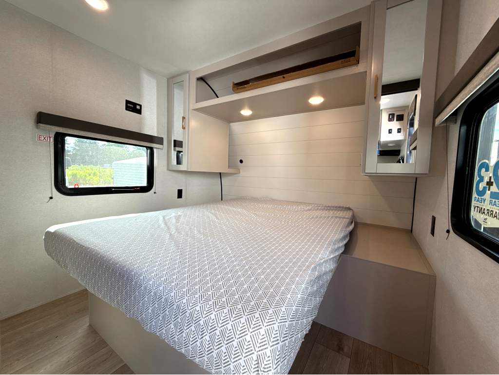 2027 JAYCO JAY FLIGHT 280BHS - Image 9