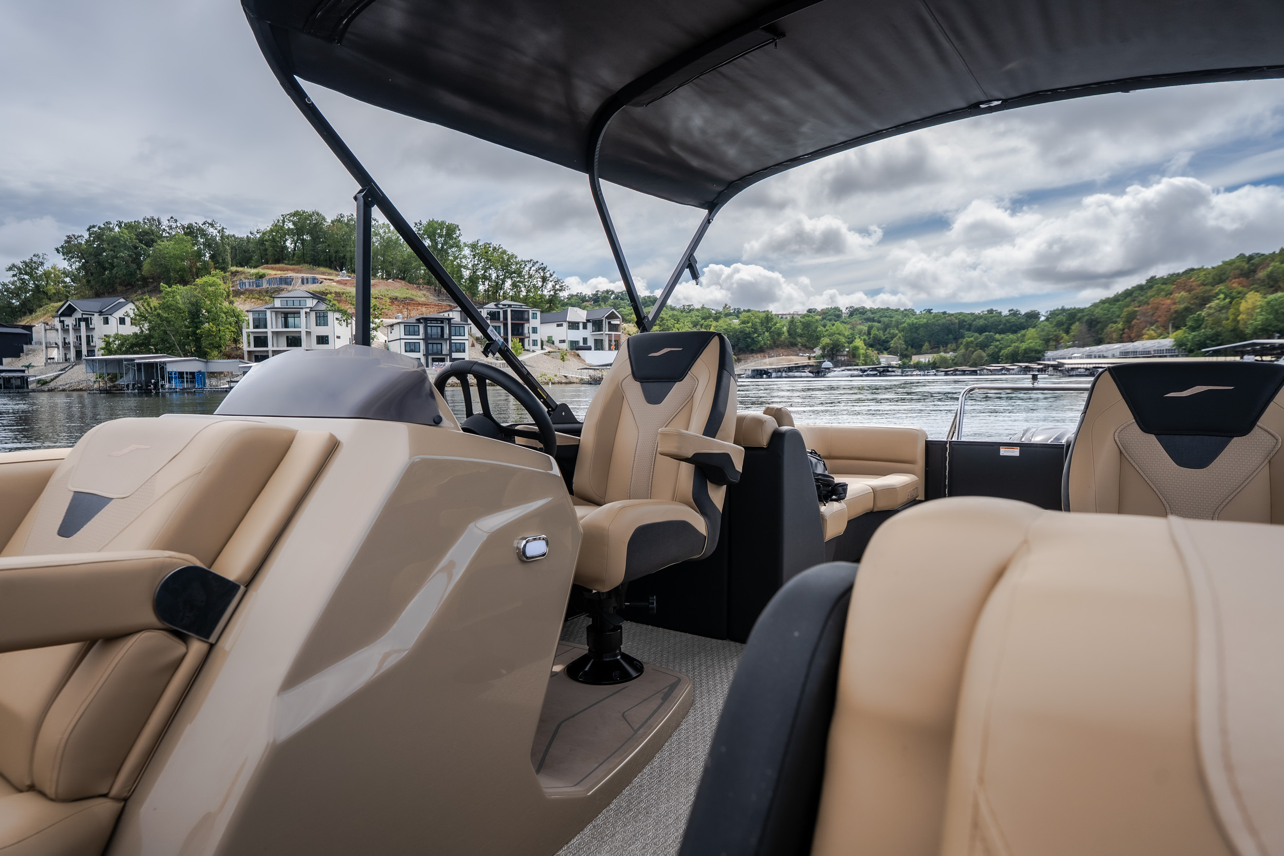 2026 Evotti 525 Quad Lounge - Image 19