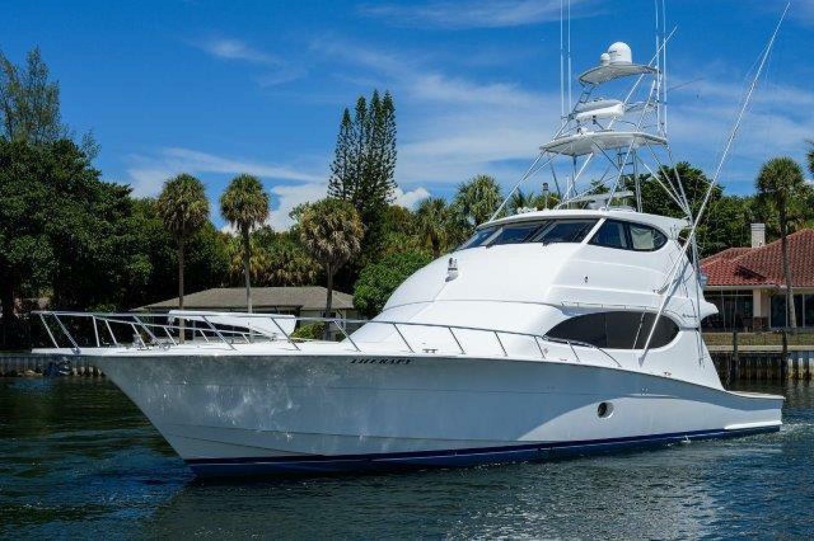 2005 Hatteras 68 Convertible - Image 2
