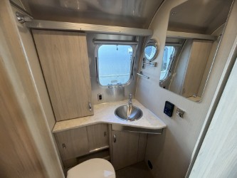 2026 AIRSTREAM GLOBETROTTER 25FBT - Image 26