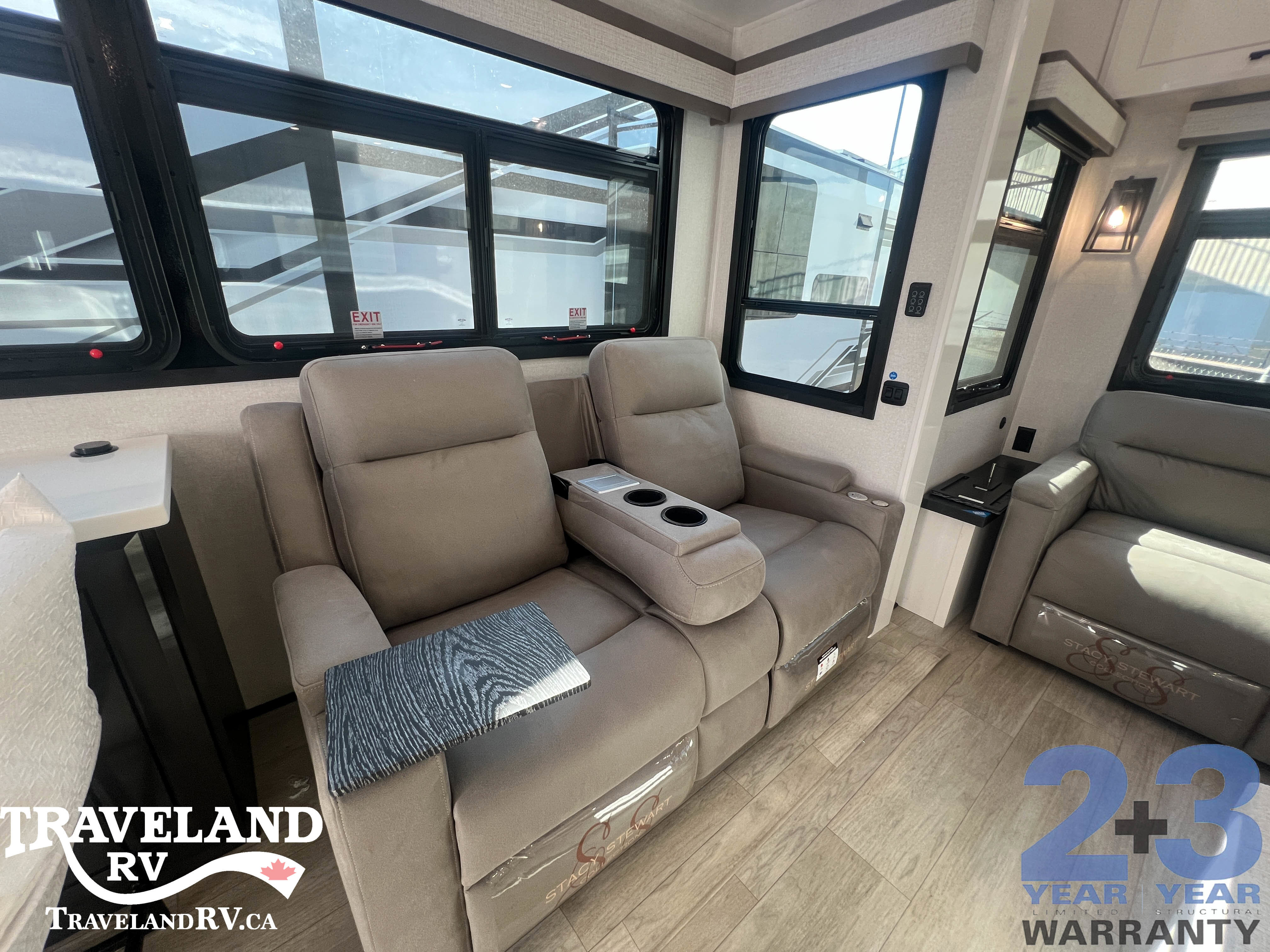 2026 Jayco Pinnacle 32RLTS - Image 10