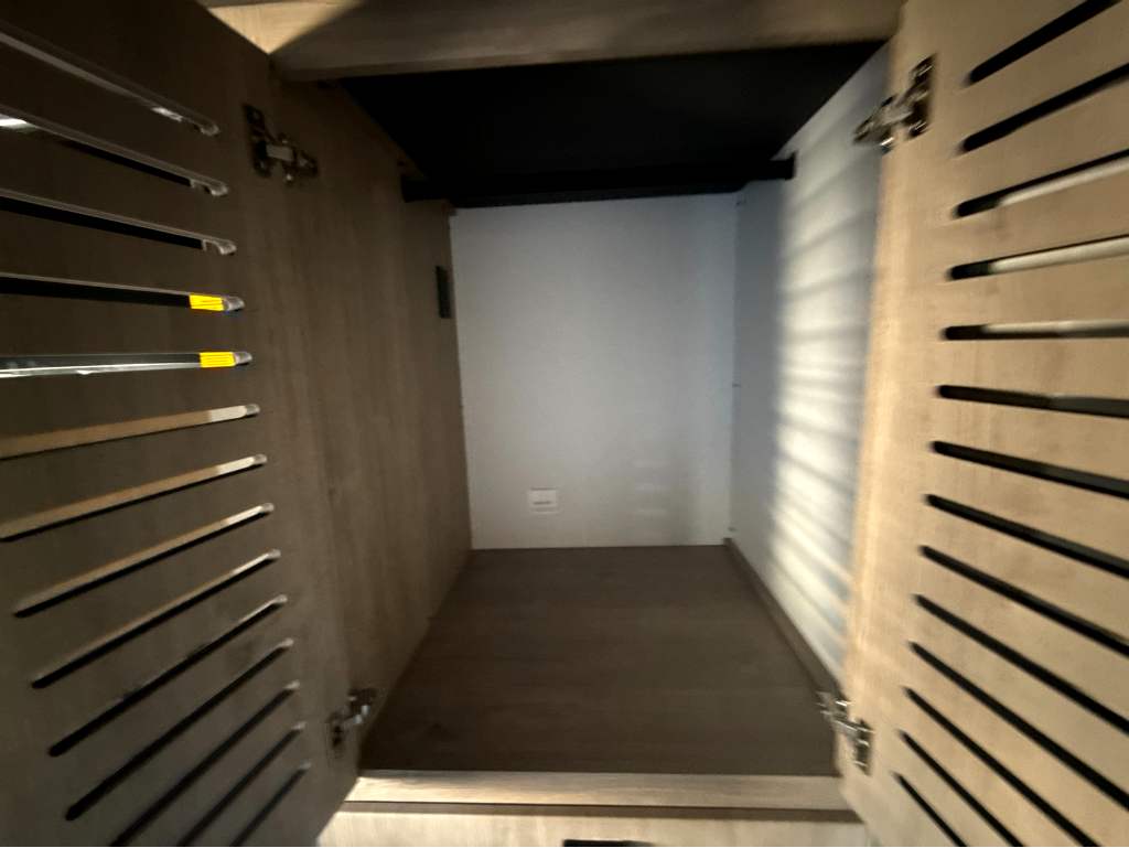 2027 GRAND DESIGN LINEAGE SERIESE 30DC - Image 26