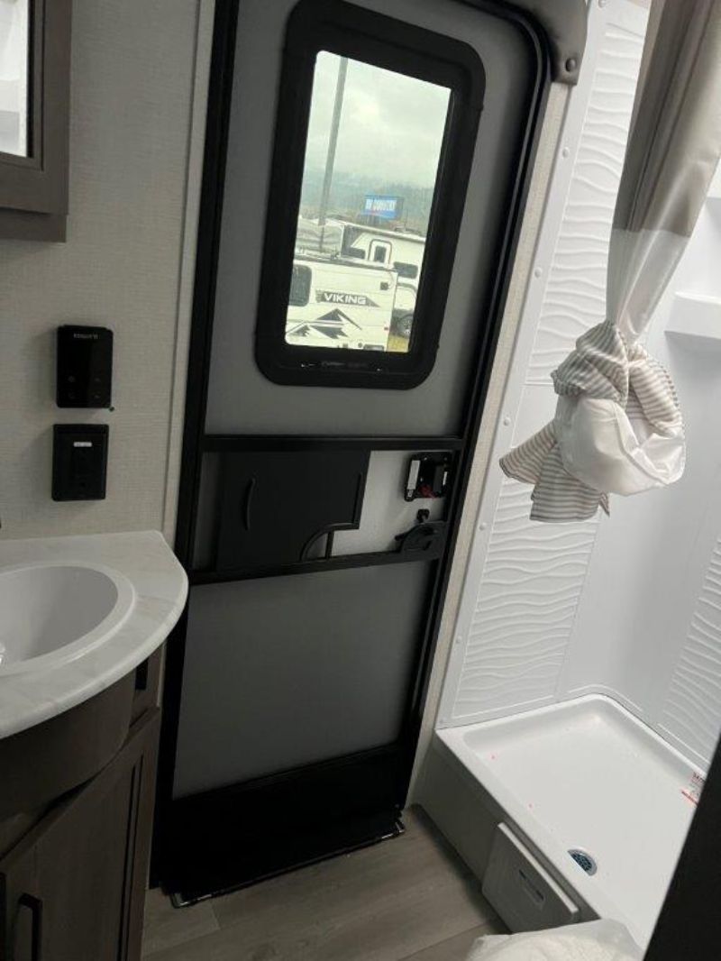 2026 Grand Design Transcend XPLOR 23BHX - Image 8