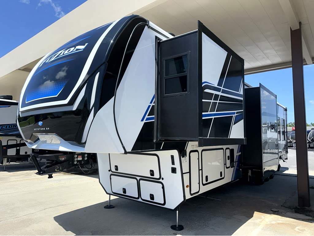 2025 Keystone FUZION 419 - Image 2